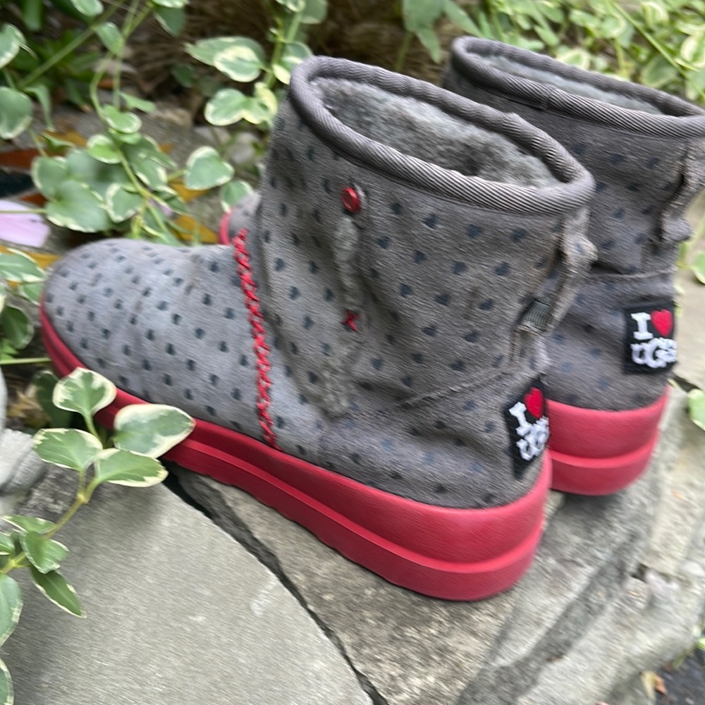 UGGS/unique